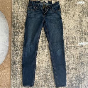 *MOVING SALE* A&F jegging size 25 regular